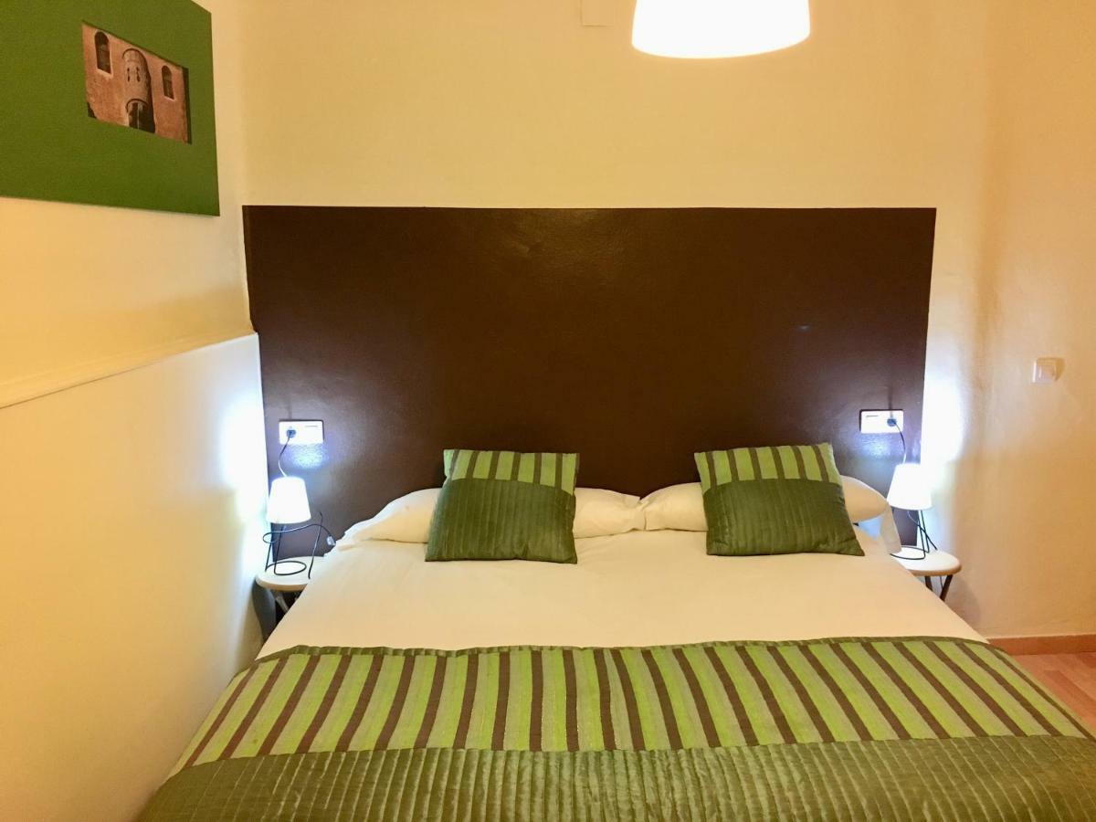 Apartamentos Caces Buitenkant foto